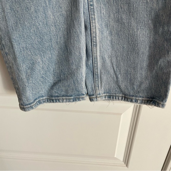 Abercrombie The 90s Straight Ultra High Rise Light Wash Jeans Curve Love Size 0R - Picture 5 of 9
